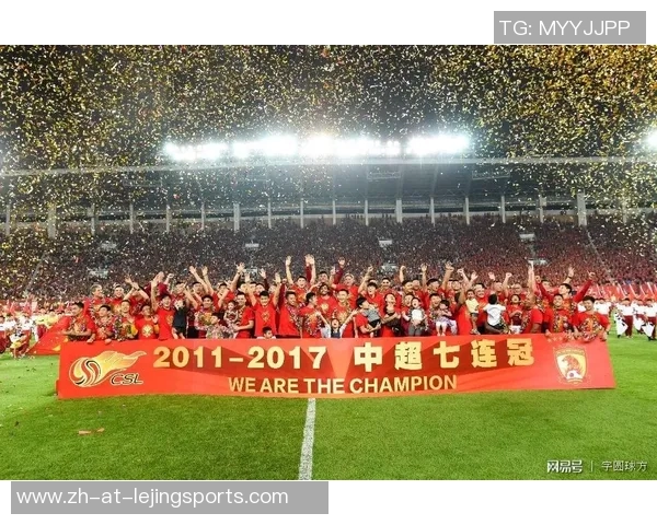 瘦弱足球球星如何用灵活与智慧征服赛场成就辉煌职业生涯 瘦弱足球球星如何用灵活与智慧征服赛场成就辉煌职业生涯